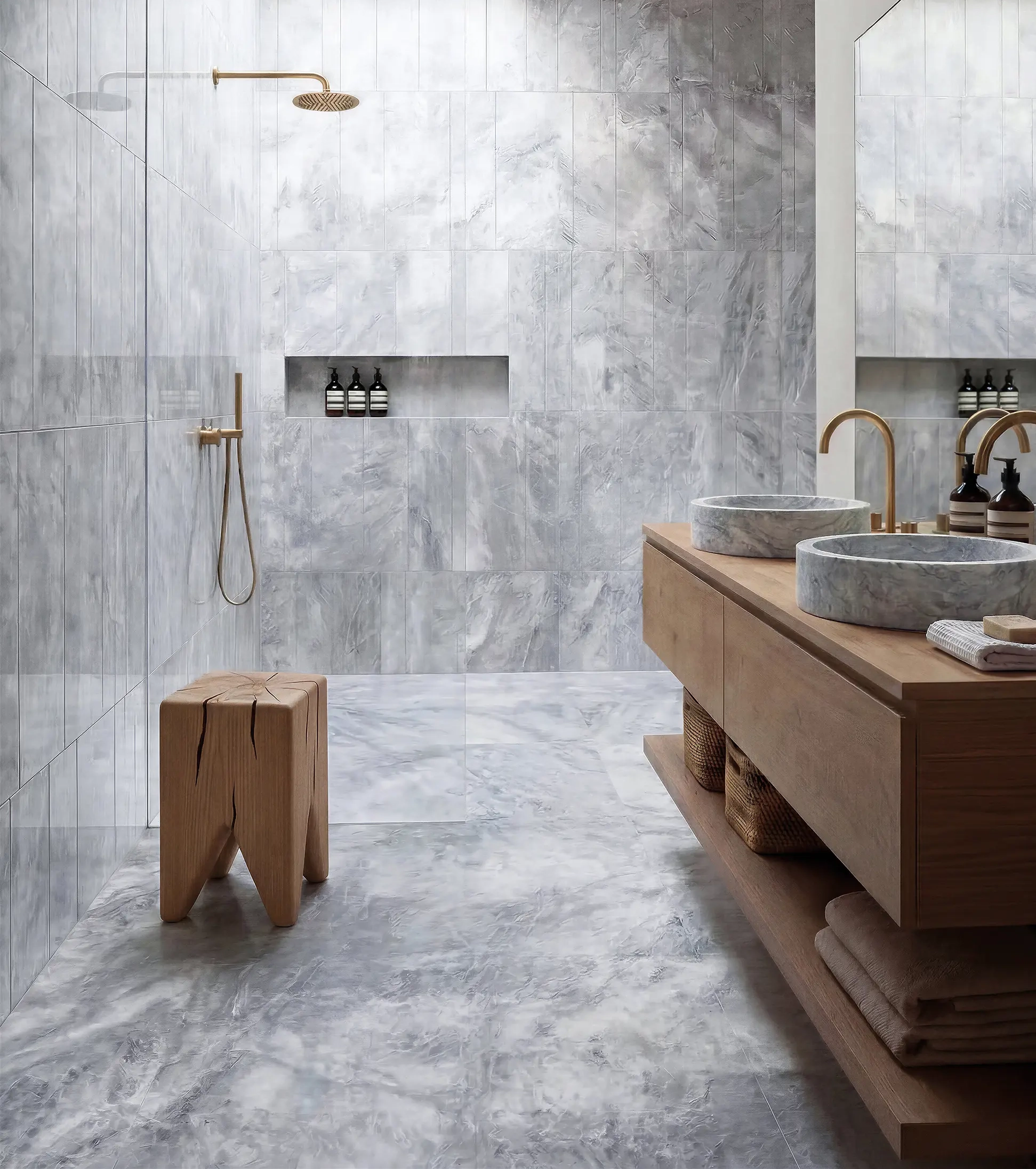Bagno rivestito in Stella Alpina lucida